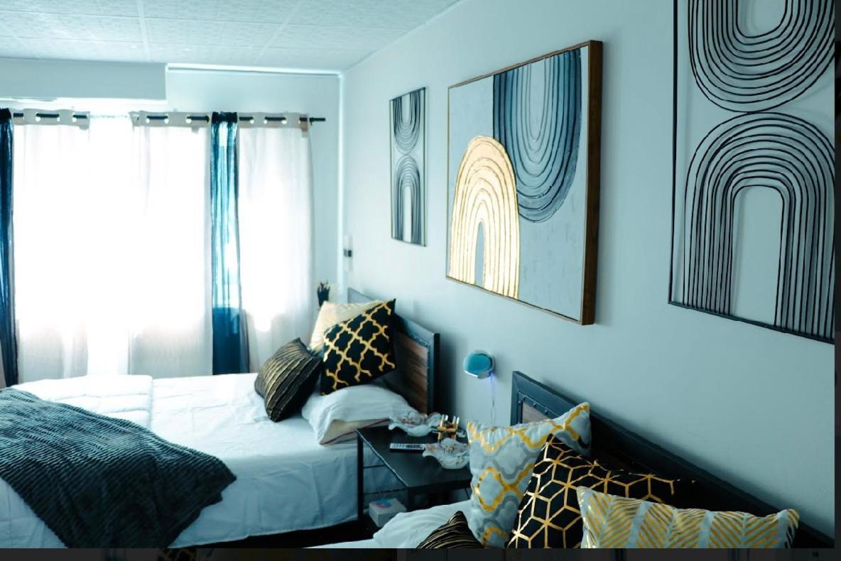 Stylish Cozy Quiet Family Retreat And Romantic Getaway Sleeps Up To 7 With Fast Wifi, Free Parking, Work Station, Alexa Enabled, Fenced In Backyard For Pets Grill Party Patio, Porch, Beach, Canal, Stadium,Boardwalk Restaurants, And Much More! Атлантик Сити Екстериор снимка