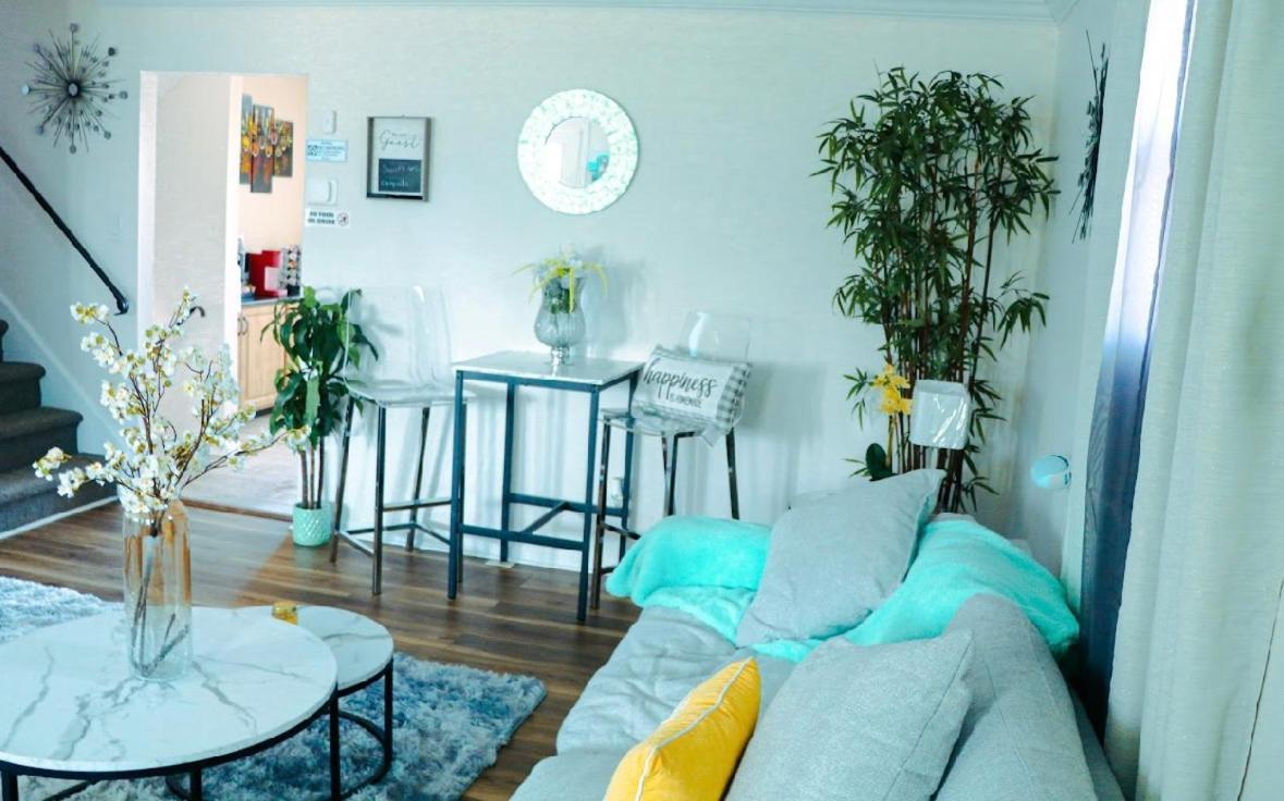 Stylish Cozy Quiet Family Retreat And Romantic Getaway Sleeps Up To 7 With Fast Wifi, Free Parking, Work Station, Alexa Enabled, Fenced In Backyard For Pets Grill Party Patio, Porch, Beach, Canal, Stadium,Boardwalk Restaurants, And Much More! Атлантик Сити Екстериор снимка