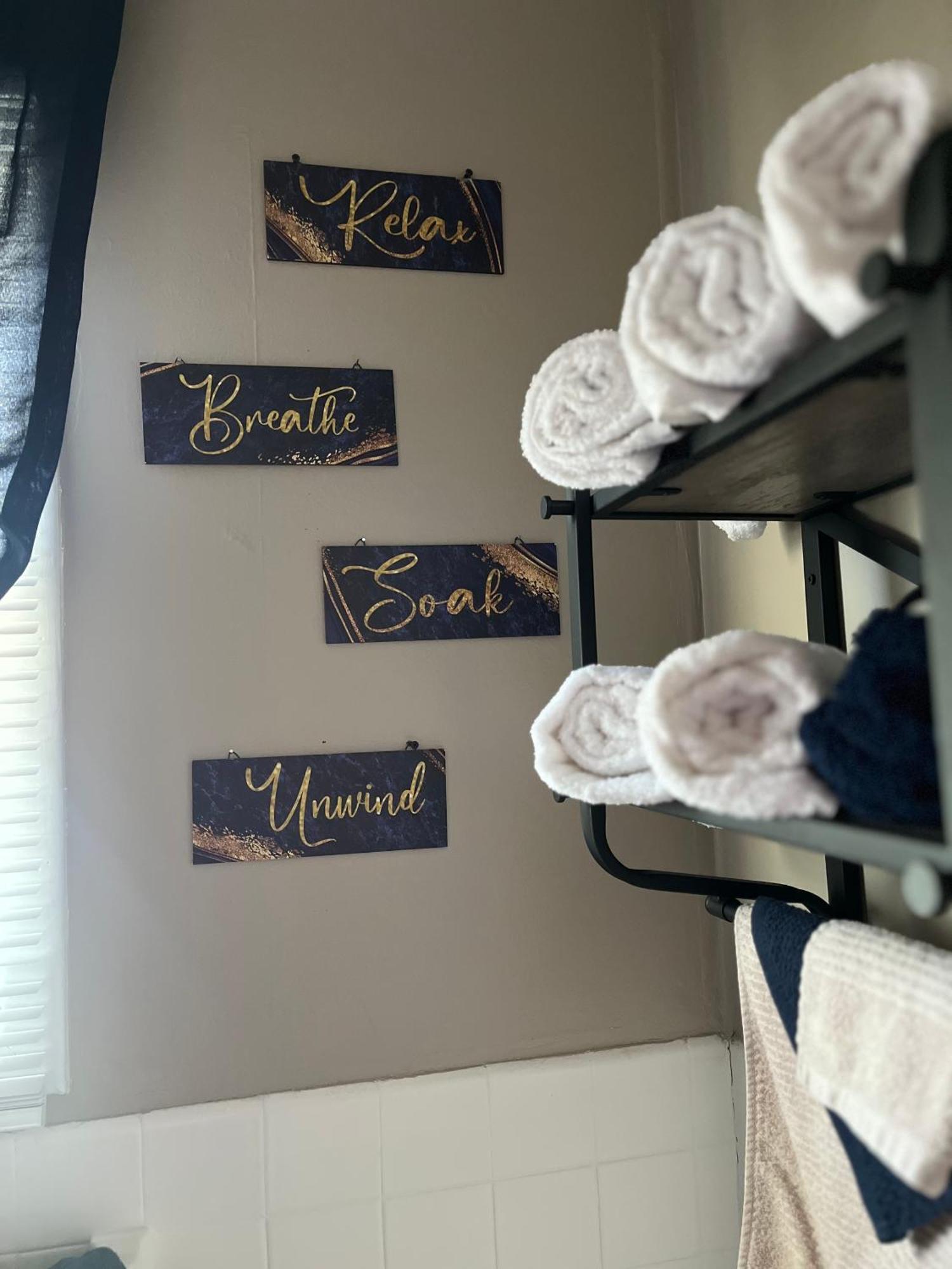 Stylish Cozy Quiet Family Retreat And Romantic Getaway Sleeps Up To 7 With Fast Wifi, Free Parking, Work Station, Alexa Enabled, Fenced In Backyard For Pets Grill Party Patio, Porch, Beach, Canal, Stadium,Boardwalk Restaurants, And Much More! Атлантик Сити Екстериор снимка