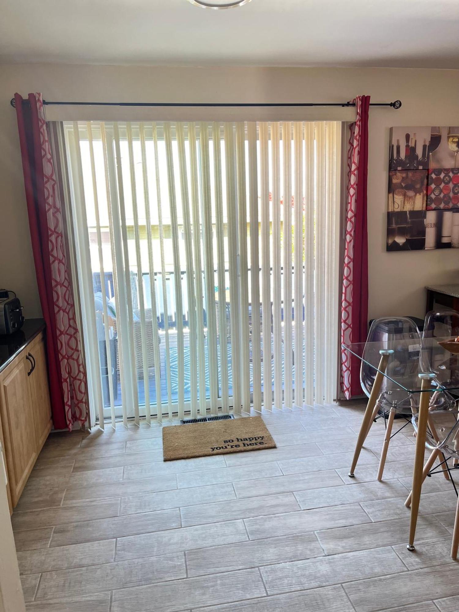 Stylish Cozy Quiet Family Retreat And Romantic Getaway Sleeps Up To 7 With Fast Wifi, Free Parking, Work Station, Alexa Enabled, Fenced In Backyard For Pets Grill Party Patio, Porch, Beach, Canal, Stadium,Boardwalk Restaurants, And Much More! Атлантик Сити Екстериор снимка